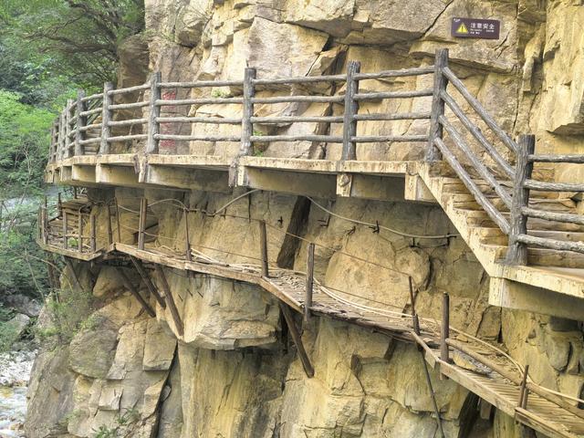 去爬秦岭太白山，才知道拔仙台早已封闭禁行，都是鳌太线惹的祸？