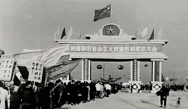 毛主席与刘少奇的发展理念有分歧，70年后再看有何定论？