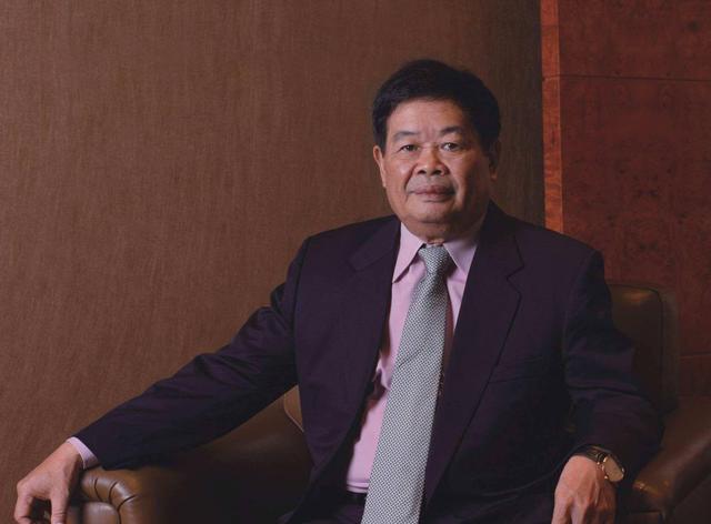 1700亿福耀换帅！曹德旺退休，中国家族企业“接班潮”引关注