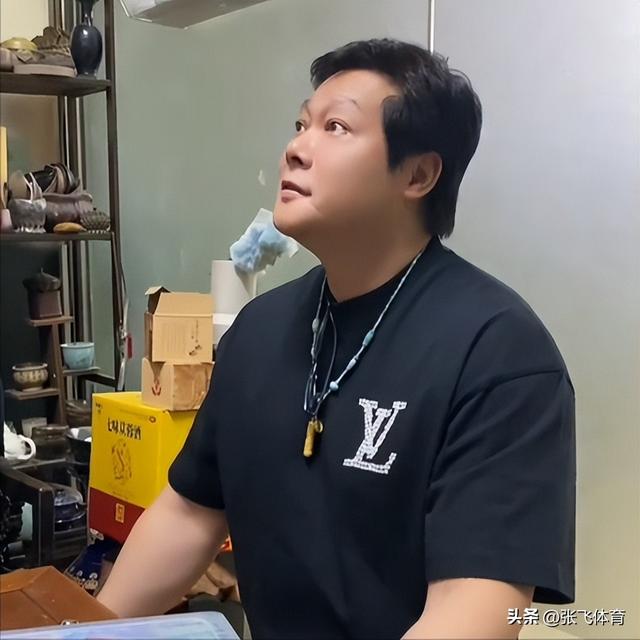 北京肖哥突发去世，年仅45岁，家里原石成堆开大奔，十几套房出租