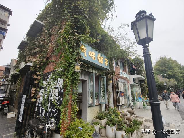 被誉为"活着的武汉近代史书"的历史街区昙华林