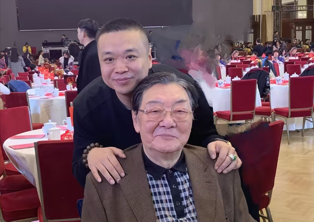 一路走好，继何晴后又一名人离世，儿子是他，死亡原因令人唏嘘！