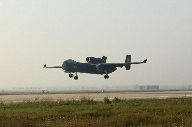 九天无人机到底是强是弱？别被流量带偏！解放军底牌并非这一个