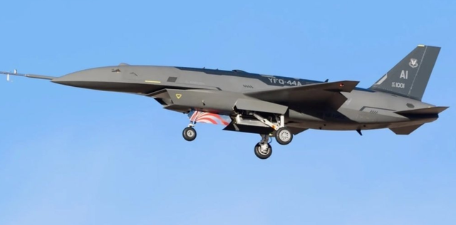 556天闪电造机！美军“狂怒”无人机首飞，却被吐槽“落后一代”