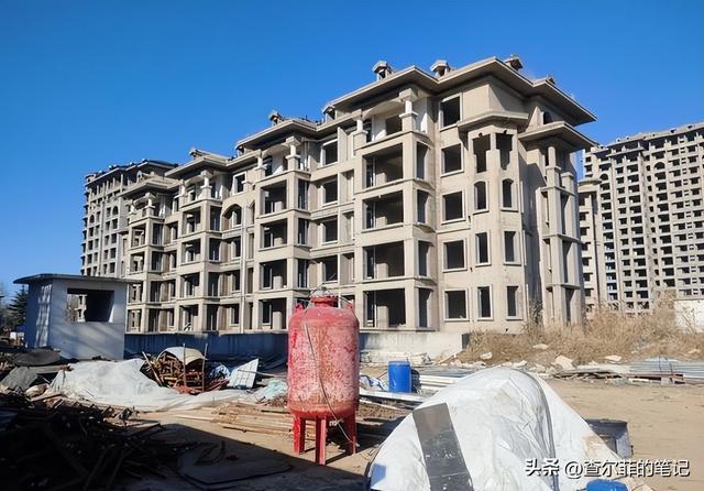 又揪出来一个巨贪，金额高达9.7亿，首富夫人郝斌跨境逃亡失败了