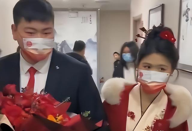 心比天高！离开大衣哥儿子后，陈亚男至今没醒悟，再婚要求离谱