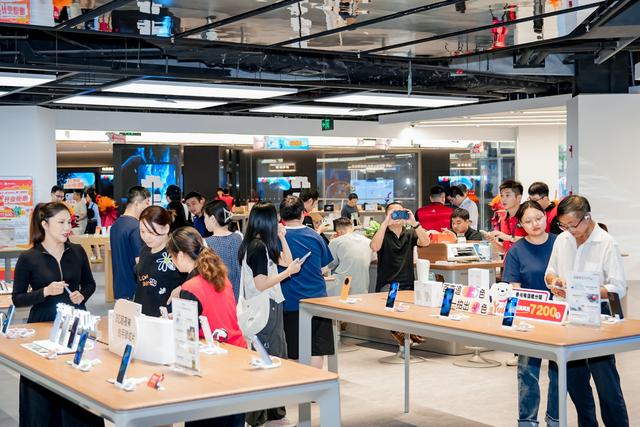 京东MALL福建首店落户厦门 单日客流突破5万引领消费新体验