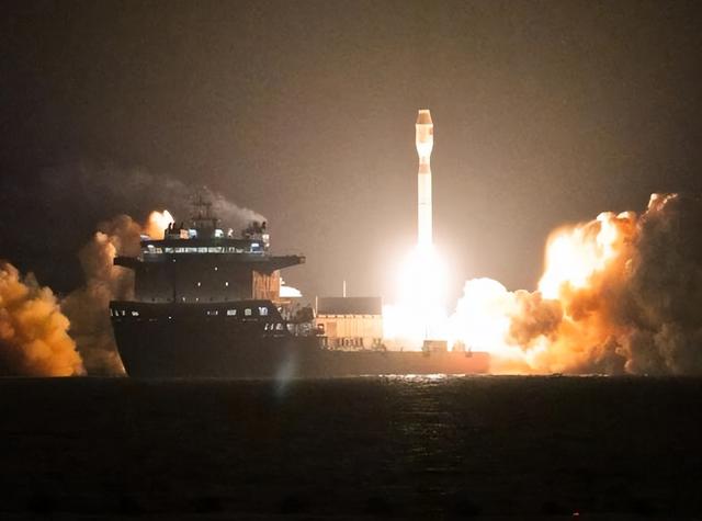 17天4发火箭！新·太空资源争夺战，对我国意味着什么？