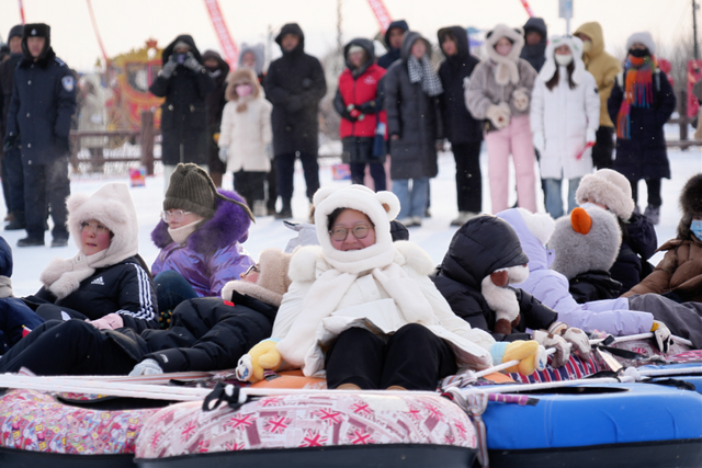 内蒙古冰雪英雄会额尔古纳冰雪欢乐季第三届中俄界河冰钓活动，冰雪盛宴启幕图集