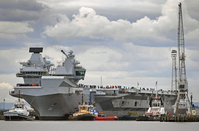 又让张召忠说中了？东拼西凑550亿建的2艘航母	，如今彻底成为累赘