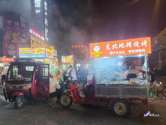 看到第几家你馋哭了🤔嘉峪关居然有这么多夜市？！快来选出你最中意的！