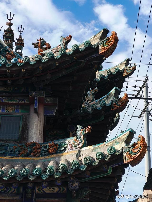 介休乡村封神，500年琉璃镇河楼，小巧却藏大招