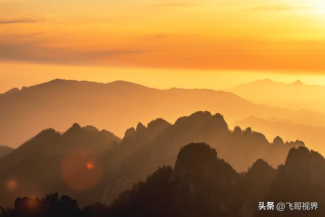 那一刻，金顶披霞