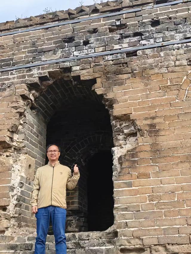 绿色智能矿山会长张立宽登京北司马台长城并赋《京北古北口怀古》