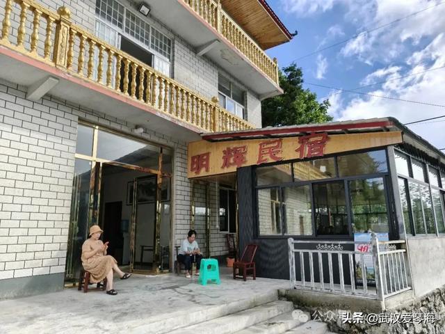 徒步利川朝东岩：华中绝壁的震撼与隐忧，环保徒步爱好者的见闻