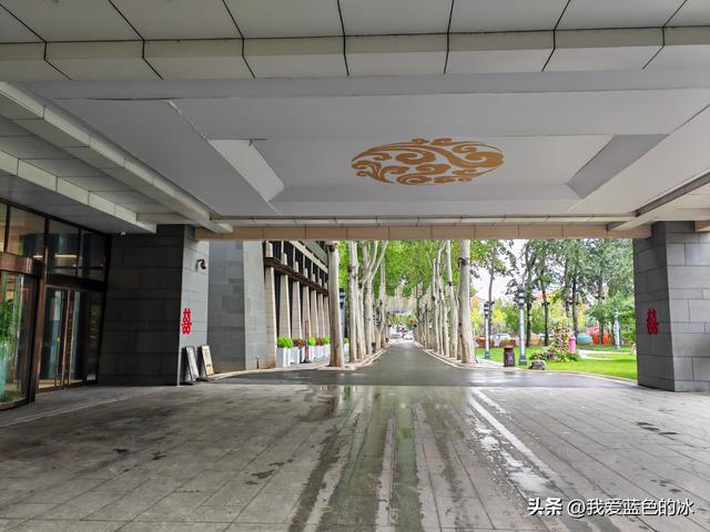 在邯郸住三天，每天餐后在邯郸这家花园式酒店院子里散散步真惬意