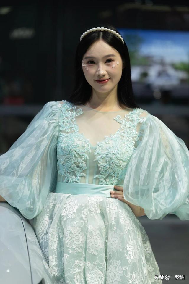 2025成都车展上的模特们