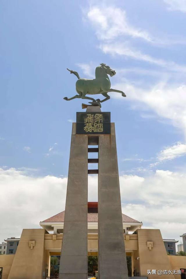 甘肃这座城，名气不大却出了很多国宝景点，藏着比敦煌更早的石窟