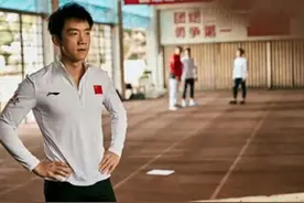 越来越贵的李宁，终于跌落神坛？图片