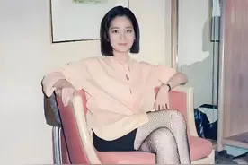 1984年，31岁的邓丽君在香港 ​ ​​​图片