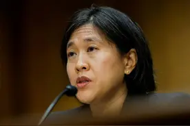 中美贸易顺差下降，给自己脸上贴金？美国华裔官员：关税发挥作用图片