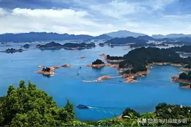 广州25岁女生，上岸粤东公务员，但男友以分手要挟她放弃，该咋办图片