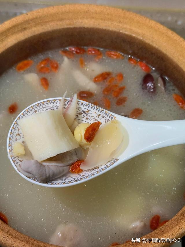 吃一斤它等于吃10只鸡，一降血脂、二降血糖、三降胆固醇，别不懂