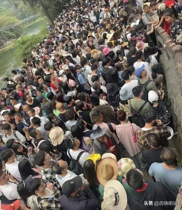 全国游客“攻占”贵州，贵州已完全失守！从避暑天堂沦为人山人海