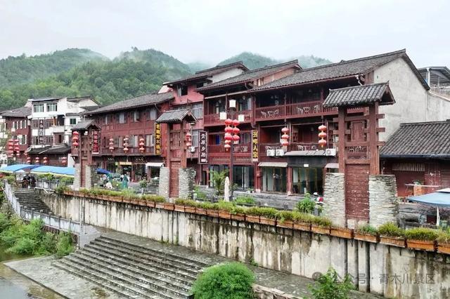 凉爽新大陆！成都出发高铁2.5h抵拢18℃的古韵之城，风景堪比阿勒泰，美食多到吃不完！