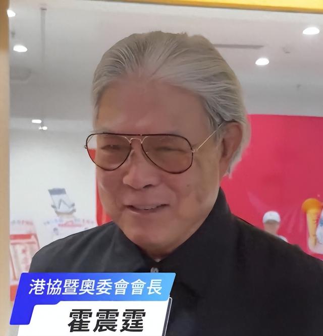 霍震霆没想到，44岁儿媳郭晶晶再次官宣喜讯，让整个阔太圈沉默了