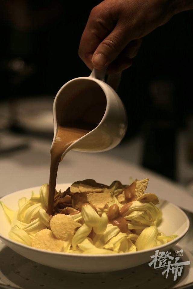 花胶煲干菜 2026年花胶菜干汤功效与禁忌