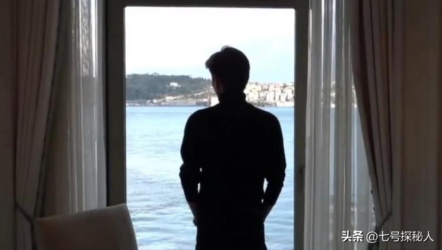 5年前，靠倒卖口罩一年赚60亿元	，住5万一夜酒店的他，如今怎样了