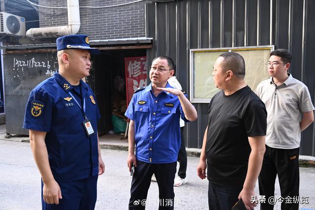 电驴涨价大几百块：别光顾着骂商家！新国标背后	，你的命比钱更贵