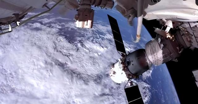 中美俄飞船对接时间对比：俄罗斯只需3小时	，美28小时，中国呢？