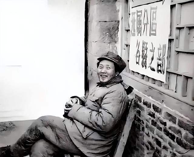 毛主席一生不进故宫	，终生再未回延安？周总理的一句话道出实情！