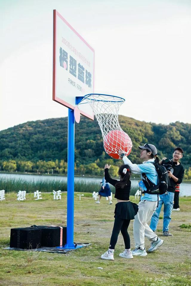 湖山暮色间，步履跃金秋，2025南北湖金秋暮光徒步大会完美收官。