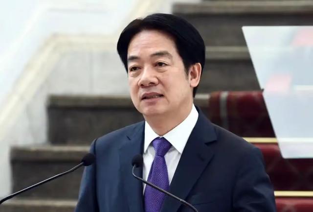 洪秀柱抵达北京，在落地的那一刻，做出郑重表态，民进党气急败坏
