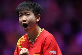 4-3！孙颖莎打败王曼昱，斩获世乒赛女单冠军！王励勤+邱贻可观战图片