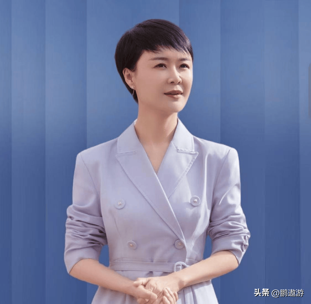 47岁贺娇龙去世！同学曝抢救过程	，网友提醒成真，此前疑早有征兆