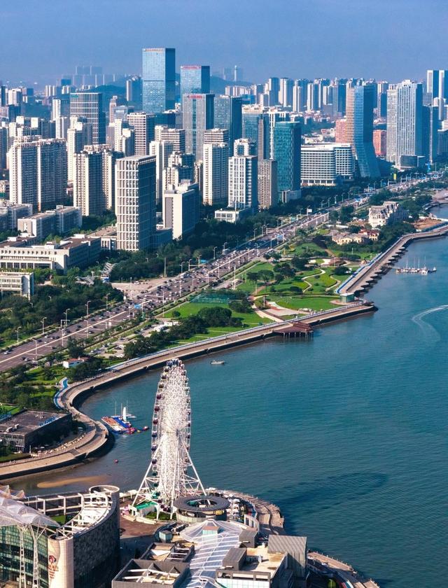 厦门和青岛，两座滨海旅游城市，都是计划单列市，也是副省级城市