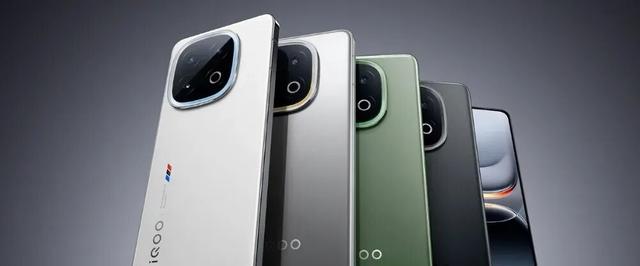 iQOO 15采用自研电竞芯片方案，重载场景帧率表现更稳定