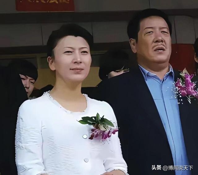 闫学晶风波终于落幕！6个男人惨遭牵连，其中儿媳与继女最不好过