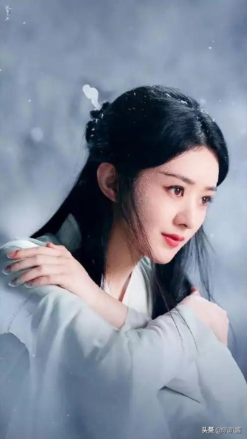 官方发文	，高调官宣38岁赵丽颖喜讯，让冯绍峰和整个娱乐圈沉默了