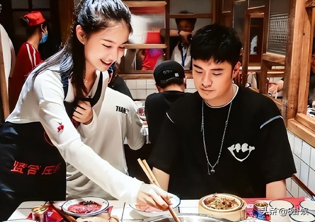 戏子误国！被人民日报点名批评的4位明星，没有一个值得同情