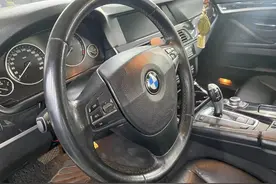 2012年花50万买的宝马520li，现在还能卖7万，大哥坚持翻新继续开图片