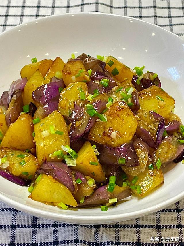 叶酸是南瓜的36倍，入秋后使劲吃，一补血	，二养肝，三增免疫