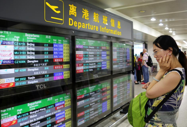 台风突袭黄金周！游客退票陷两难，旅游业“豪赌”面临终极考验