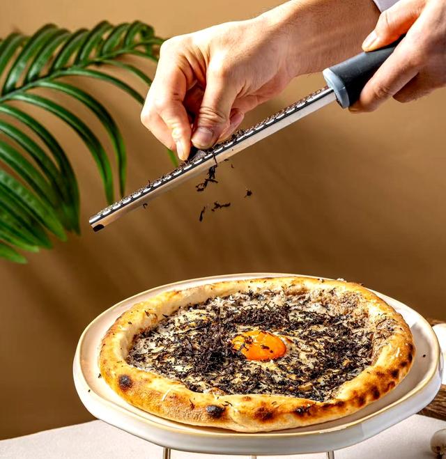 山海缔造的法中双味饕餮盛宴——深圳海上世界幕爵法餐探秘。