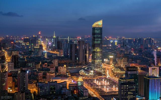 辽宁这座特大城市，是东北最大的交通枢纽，有8市共用国际机场！