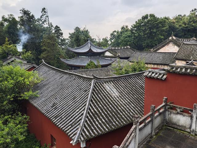 在云南无量山，真的有个金庸笔下的“无量玉壁”